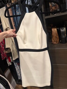 bcbg black and white halter dress BCBG Max Azria Black Gray White Floral Halter Dress Size 2